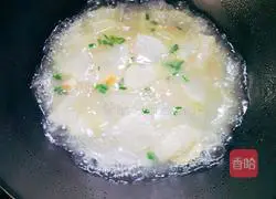 Illustration of how to make winter melon, scallops and bamboo fungus soup 10
