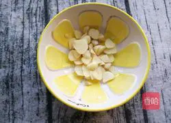 Illustration of how to make garlic sweet potato leaves 4