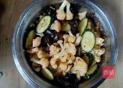 Illustration of how to make cold fungus and cauliflower 9