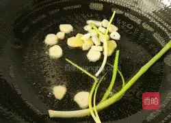 Illustration of how to stir-fry shrimps with broccoli 9