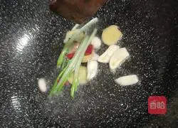 Illustration of authentic braised bamboo shoots in oil 5