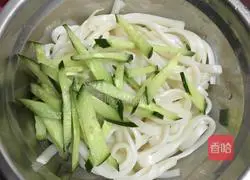 Illustration of how to make cold vermicelli 2