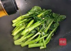 Illustration of how to make garlic cabbage 5