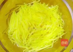 Illustration of how to make stir-fried shredded potatoes 3