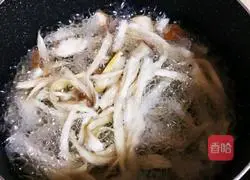 Illustration of how to make king oyster mushrooms with spinach 8