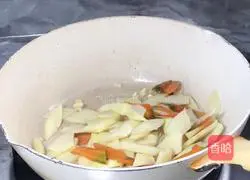 Illustration of how to make garlic-flavored wild rice 7