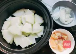 Winter melon, scallops and bamboo fungus soup recipe 3