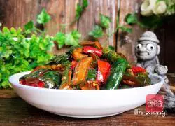 Illustration of how to make pickled cucumbers 25