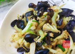 Illustration of how to cook cauliflower and fungus 11