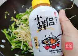 Illustration of how to stir-fry thousands of green peppers 13