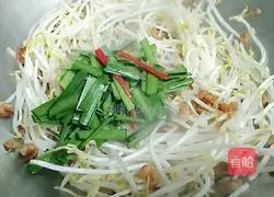 Illustration of how to make sea rice and mung bean sprouts 4