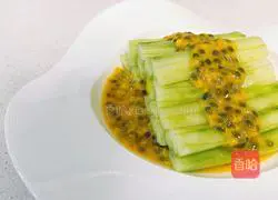 Illustration of how to make passion fruit mixed with cucumber 7
