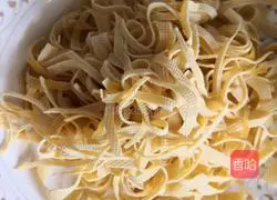 Illustration of how to make cold cabbage hearts 2