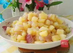 Illustration of how to make fried onions and potatoes 11