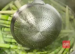 Homemade pickled pepper and bamboo shoots for sour and spicy appetizer (includes the old mother's water recipe) Practice illustration 4