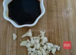 Illustration of cooking oil-consuming lettuce 1