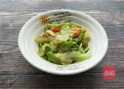 Illustration of how to make hand-shred cabbage 11