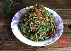 Illustration of how to make wolfberry and purslane 13