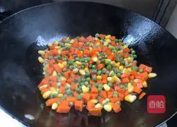 Illustration of how to make plain stir-fried sardines 9