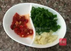 Illustration of how to make spicy and sour shredded potatoes 2