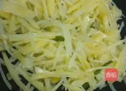 Illustration of how to make spicy and sour potato shreds 8