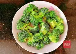 Illustration of how to make green trees and red flowers 3