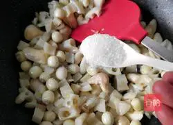 Illustration of the Three Treasures of Lotus Pond 9