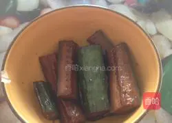 Illustration of how to make pickled cucumber 7