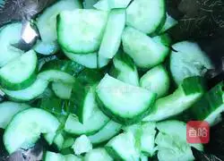 Illustration of homemade cucumber mixed with vermicelli 2