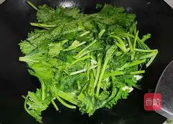 Illustration of how to make stir-fried emperor dishes 3