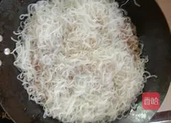 Illustration of how to make braised tofu vermicelli 4