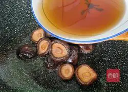 Illustration of making mushrooms and Shanghai greens 9