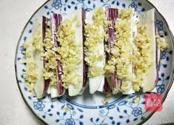 Illustration of how to steam ginger, garlic and eggplant 4