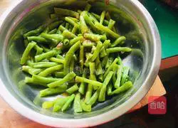 Illustration of how to make cold beans 4