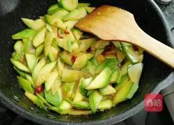 Spicy zucchini Illustration of how to do it 11