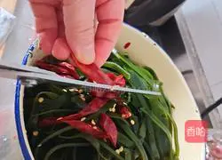 Illustration of Japanese Spicy Stir-fried Kelp Shreds 6