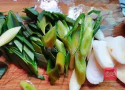 Illustration of how to make green onion mushrooms 4