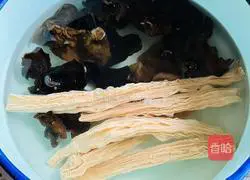 Illustration of how to make yuba with ears 2