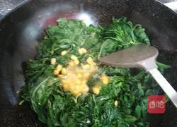 Illustration of how to make fried sesame leaves with Puning bean paste 5