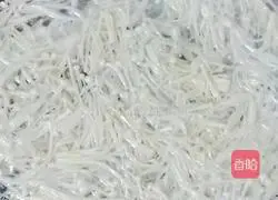 Illustration of how to make cold cucumber and enoki mushrooms 9