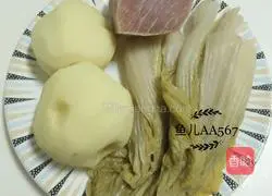 Illustration of how to make sauerkraut and shredded potatoes 1