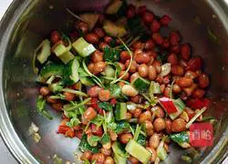 Illustration of how to make cold peanuts 7