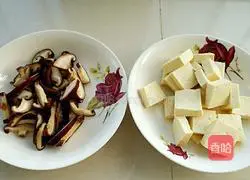 Illustration of how to cook tofu with mushrooms 1