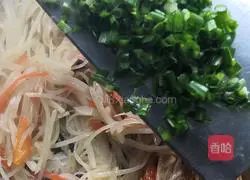 Illustration of how to make fried shredded potatoes 7