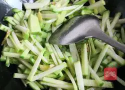 Qing Illustration of how to make fried shredded radish 4