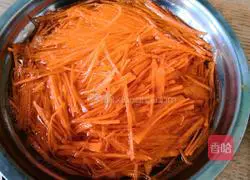 Illustration of how to stir-fry carrots 2