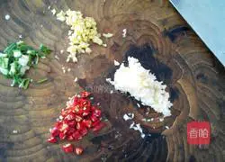 Illustration of how to shoot cucumbers 5