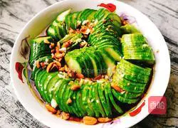 Illustration of how to make coir raincoat cucumber 12