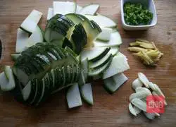 Illustration of how to make stir-fried tender pumpkin 1