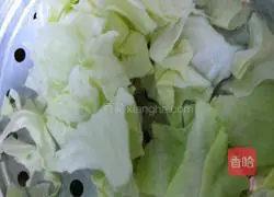 Illustration of how to make fried ash soda cake 1